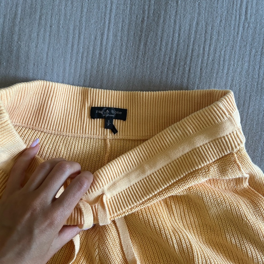 Rag and bone peachy knit shorts